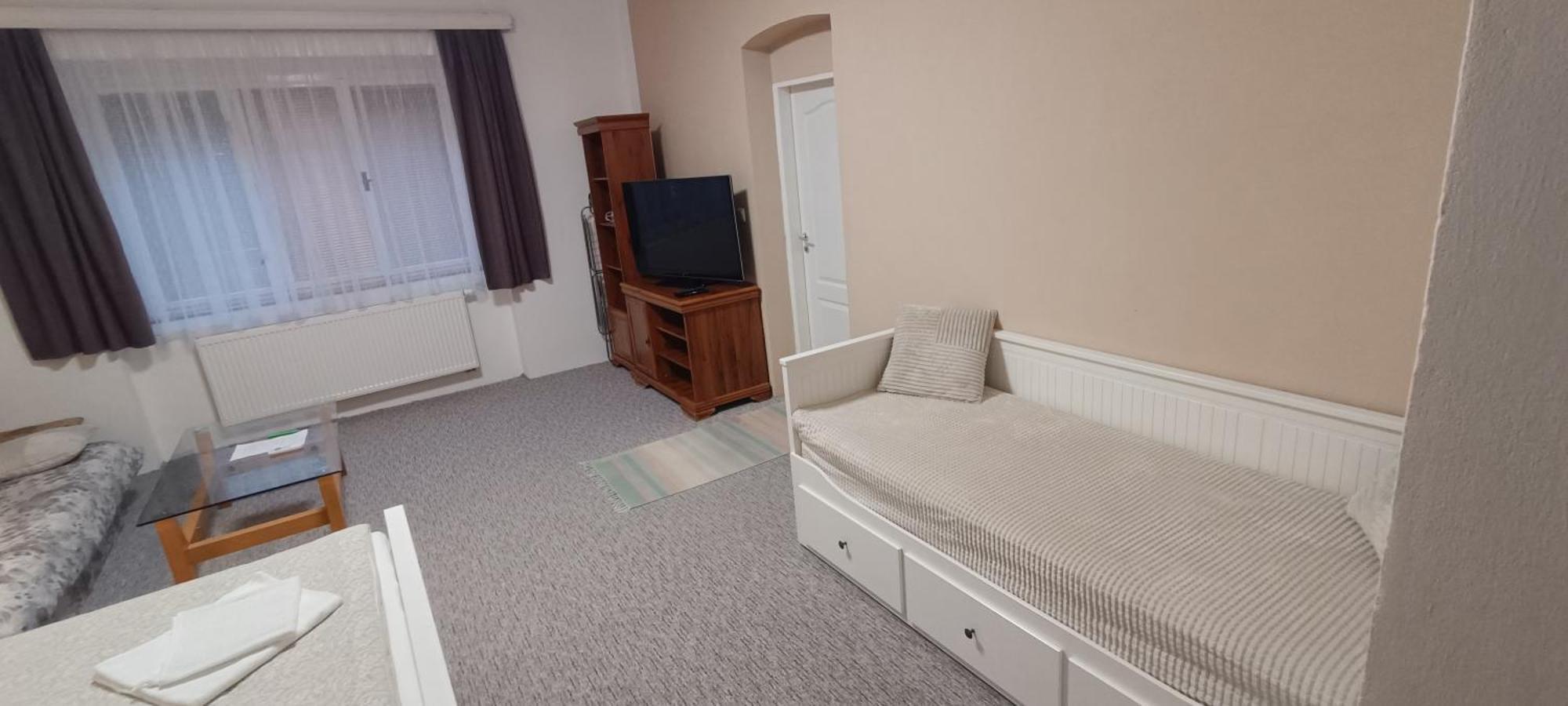 Apartman Horni Slavkov Hodinarstvi Eksteriør billede