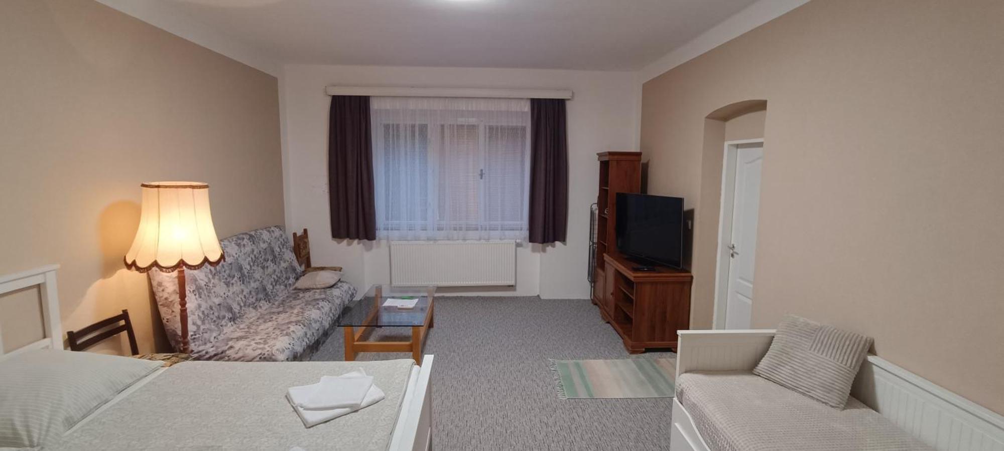 Apartman Horni Slavkov Hodinarstvi Eksteriør billede