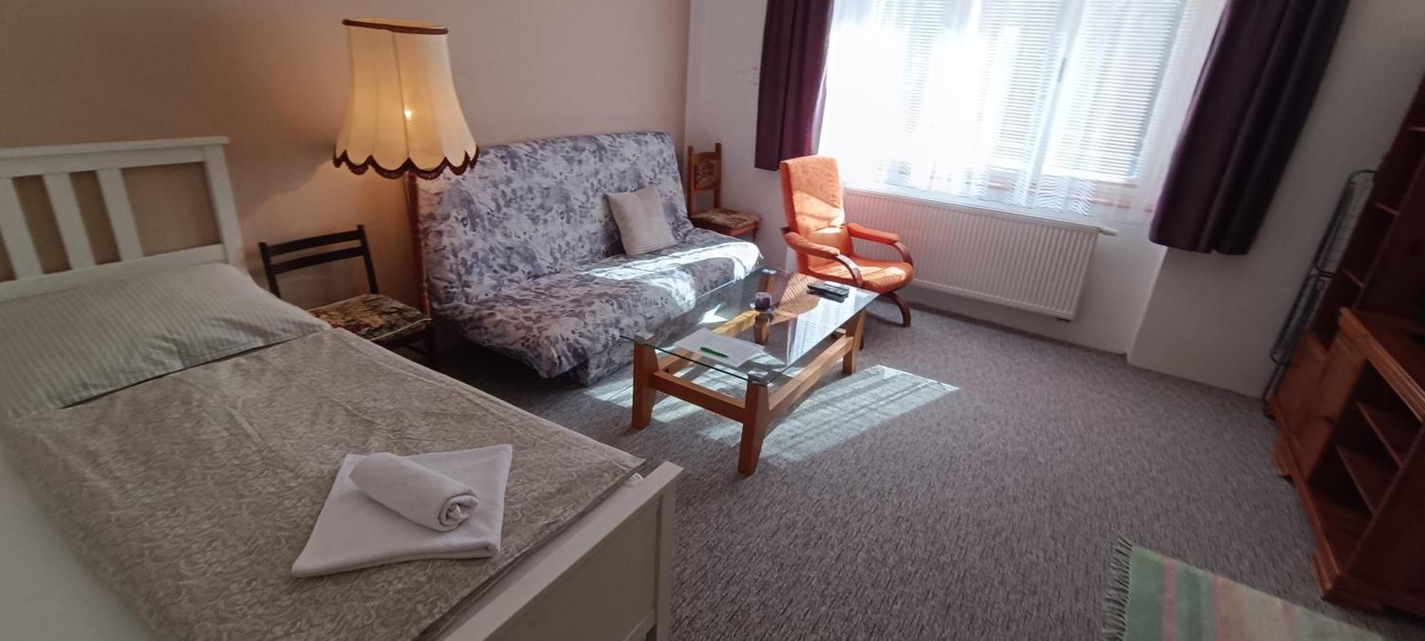 Apartman Horni Slavkov Hodinarstvi Eksteriør billede